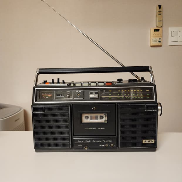 70년대 AIWA  빈티지 스테레오 라디오 카세트