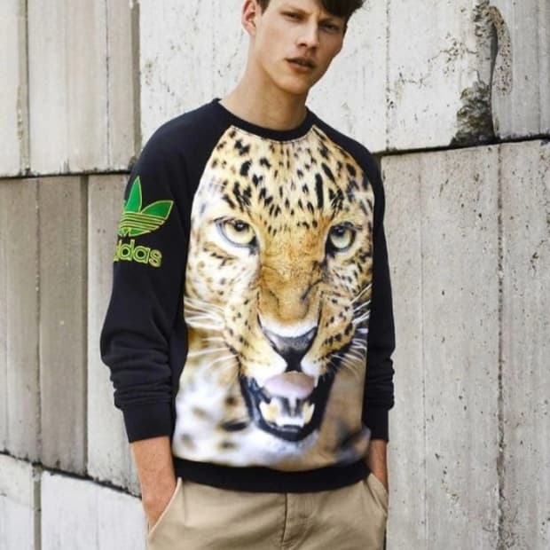 아디다스 한정판 티셔츠