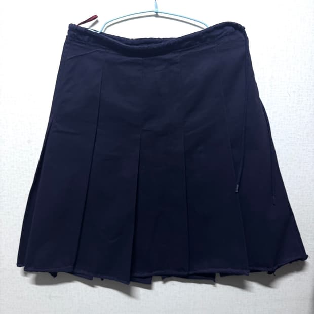 프라다 플리츠 미디 스커트