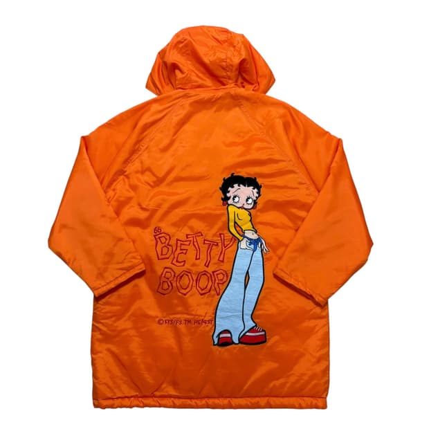 None 베티 누빔파카