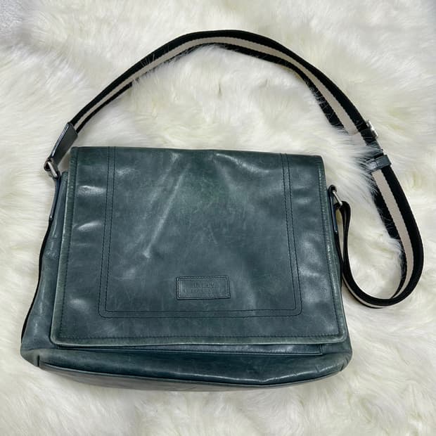 발리 BALLY 메신저백 