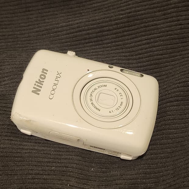 니콘 쿨픽스 s01 nikon coolpix s01 화이트 (작례0)