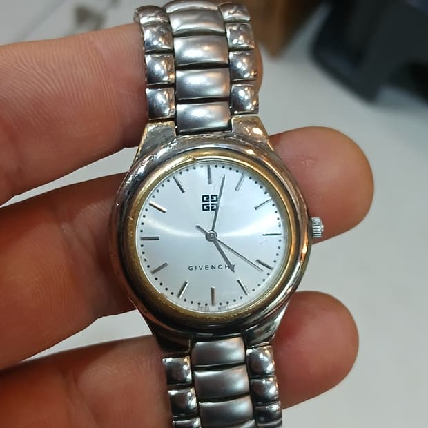 빈티지 지방시 쿼츠 시계