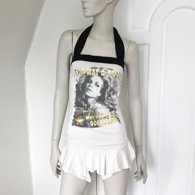 Vintage Print halter Ruffle Hem Top