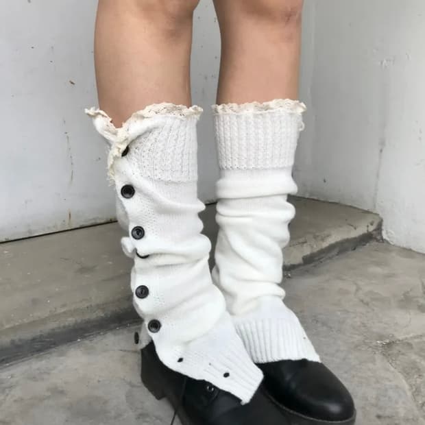 레이스 버튼 니트 레그워머