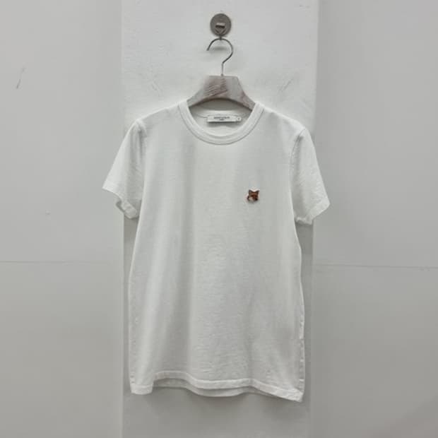 MAISON KITSUNE 메종키츠네