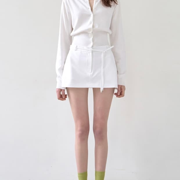 새상품) 오디에스 모나 미니 스커트 팬츠 화이트