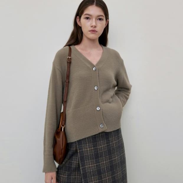 로에일 코지 딥 브이넥 가디건_베이지