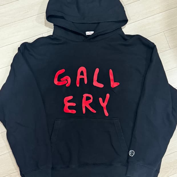 1101갤러리 로고 후디 블랙