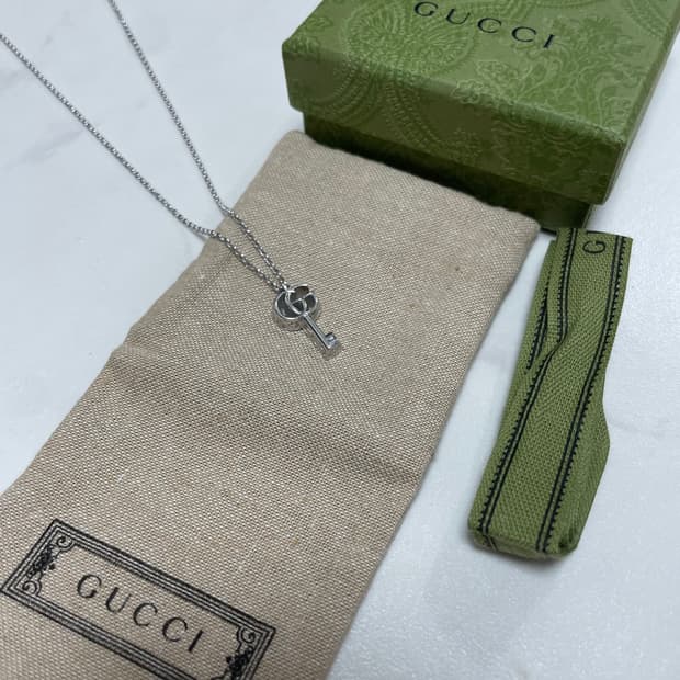 구찌 실버 마몬트 더블 G KEY 키 목걸이