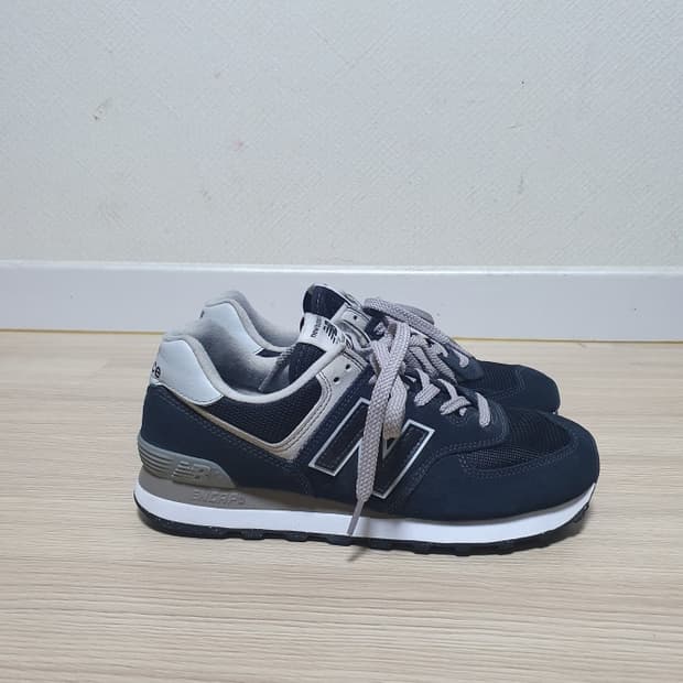 뉴발란스 574 네이비 스니커즈 260