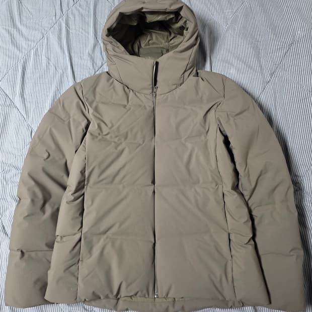 유니클로 심리스다운파카 브라운 L사이즈