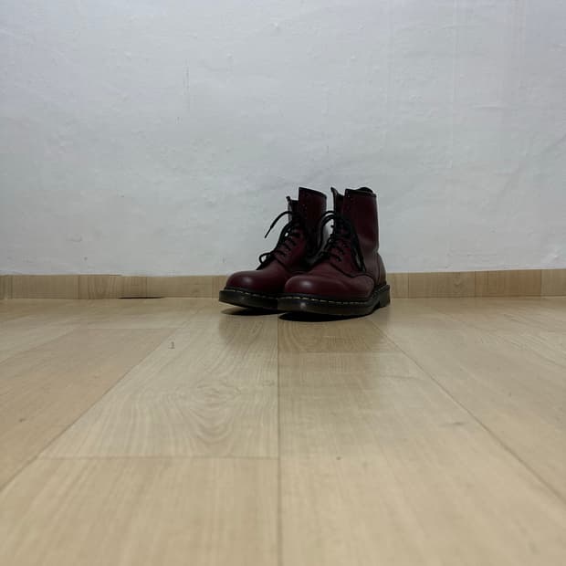 닥터마틴 1460 8홀 부츠