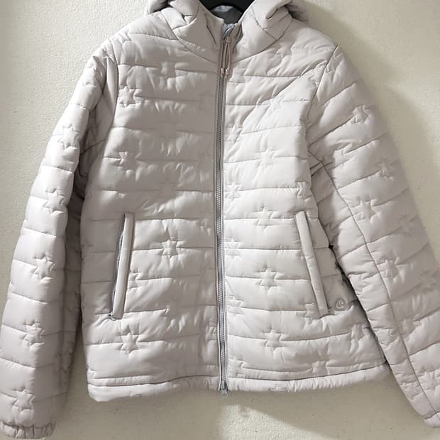 코이세이오 별 패딩