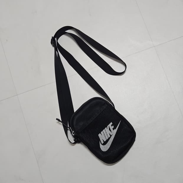 나이키 헤리티지 메쉬 미니 크로스백