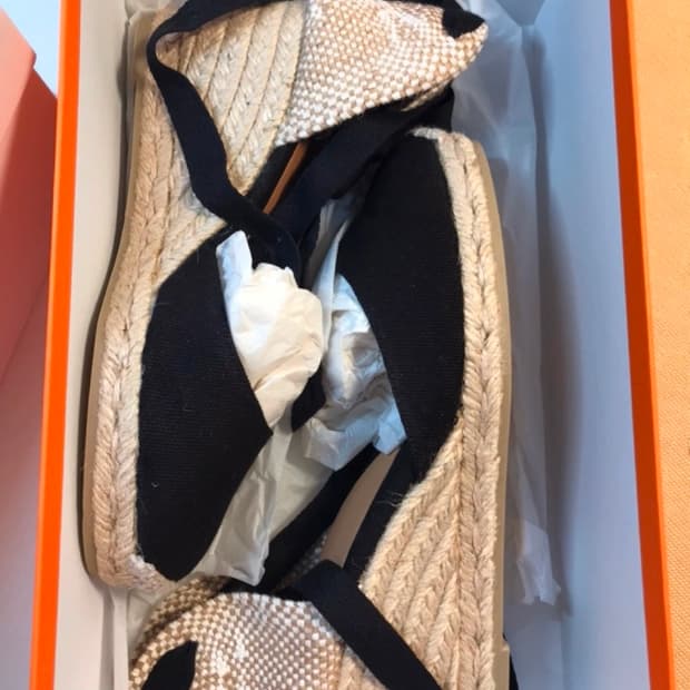 까스따네르 새상품 35사이즈