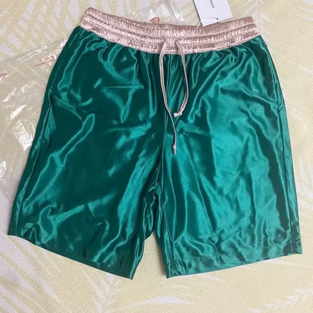 유즈드 퓨처 새틴 쇼츠 새상품 남여