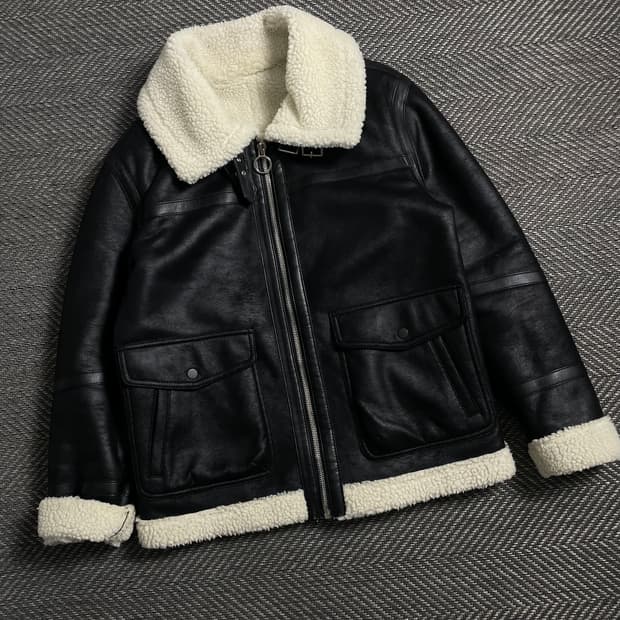 SIEG 지이크 미니멀 하이넥 시어링 무스탕 자켓 y 4729