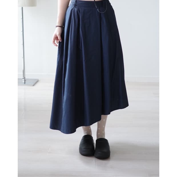 Earth music unbalance slanted-hem skirt