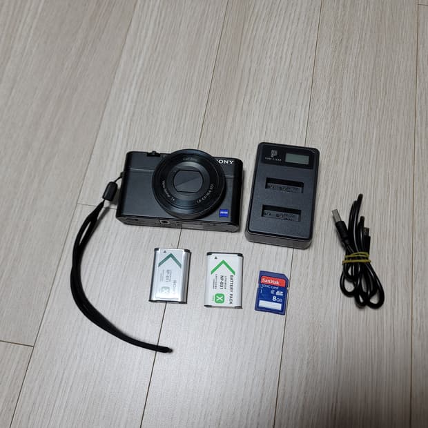 소니 rx100 m1 초기형 디카