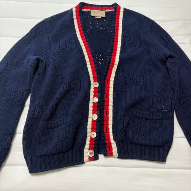 구찌 네이비 트리밍 가디건