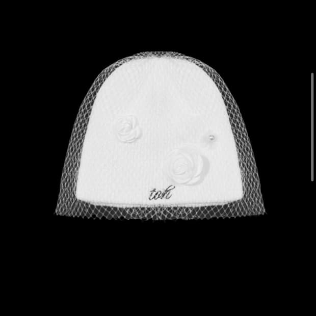 새상품 TOH 티오에이치 로즈 베일 비니 화이트