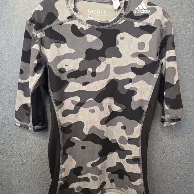 아디다스 5부티셔츠(새상품)