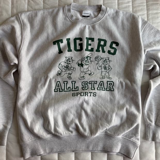 (L) 아웃스탠딩 / 맨투맨 / 스웻셔츠