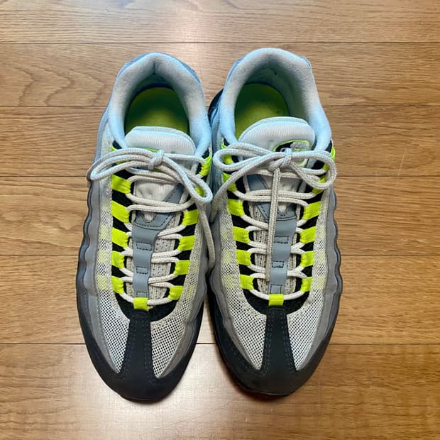 나이키 에어맥스 95 네온 240mm