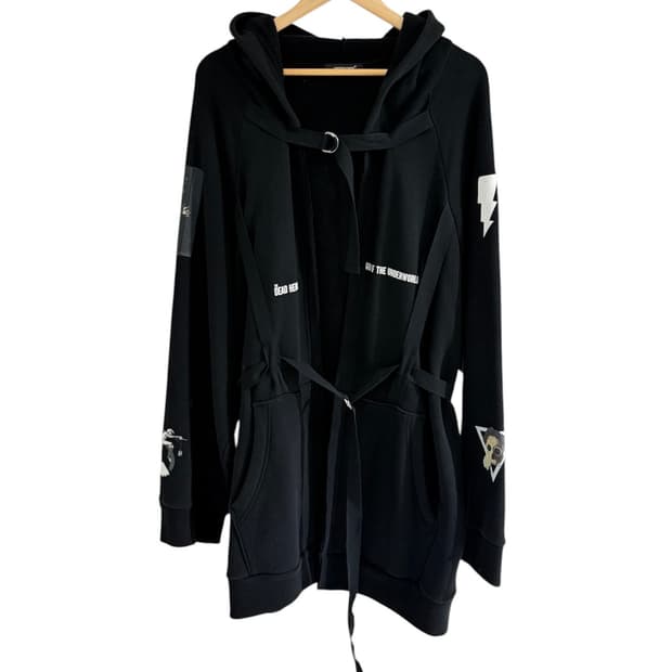 언더커버 19SS 더 데드 허밋 스트랩 롱 후디