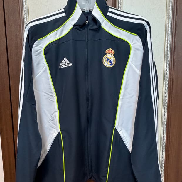 아디다스 레알마드리드 트랙탑 / M사이즈