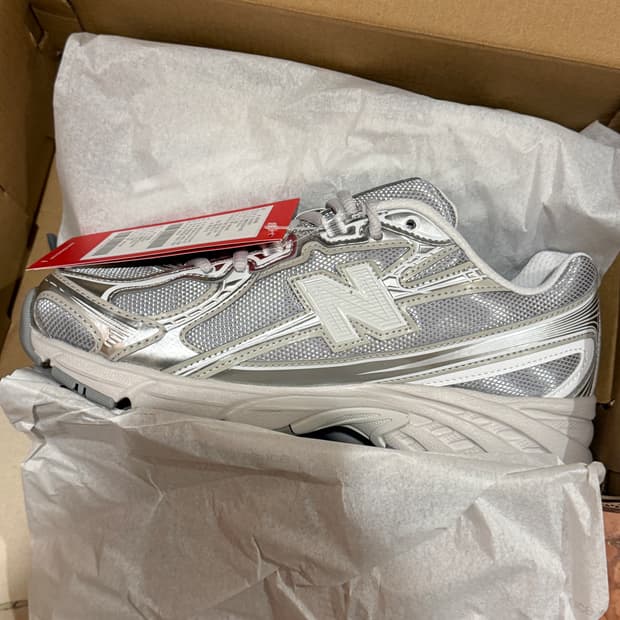 새상품) 뉴발란스 1906R 실버 230