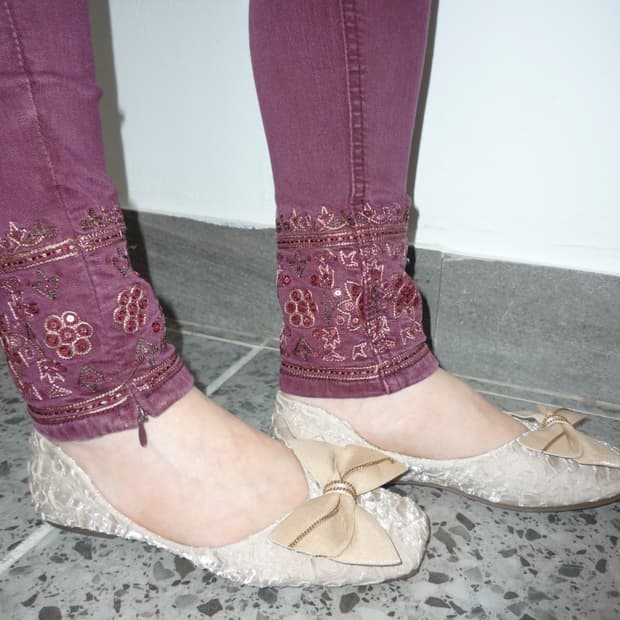 Zipper detail skinny jeans