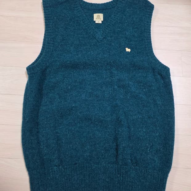 바스통 313 에메랄드 니트 M 팝니다