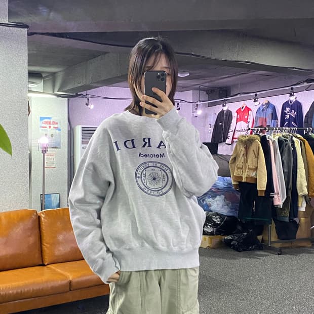 마르디 메크르디 빅로고 멜란지 스웻 B3274