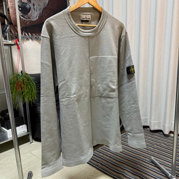 스톤아일랜드 니트 맨투맨