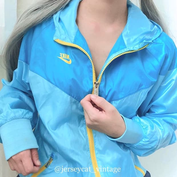 나이키 하늘 바람막이