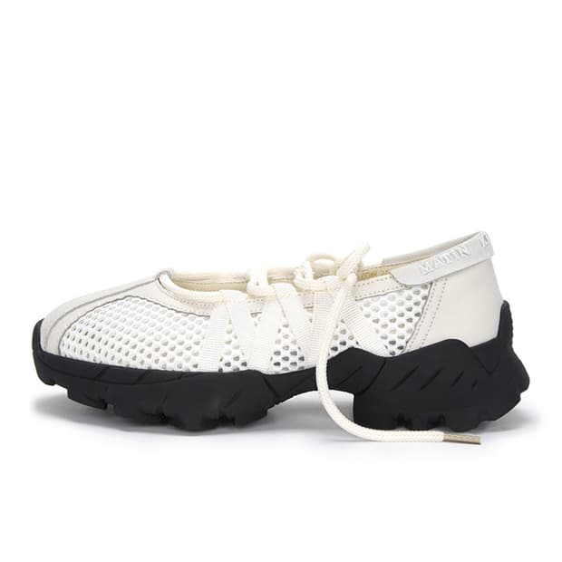 마뗑킴 MESH BALLET SNEAKERS IN IVORY