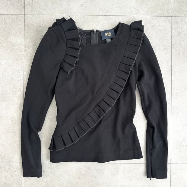 로베르토 까발리 언발 프릴 블랙 탑