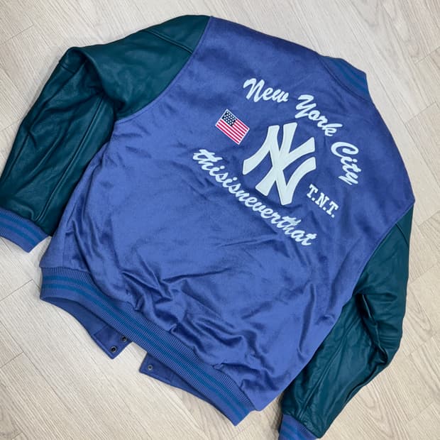 디네댓 x 뉴에라 x MLB 양키스 바시티 자켓
