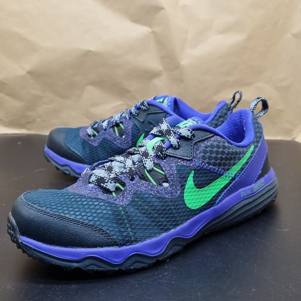 나이키 듀얼 퓨전 여성운동화230 