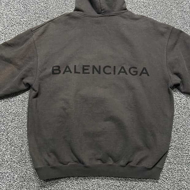 발렌시아가(Balenciaga) 레터링 캥거루 포켓 후드티