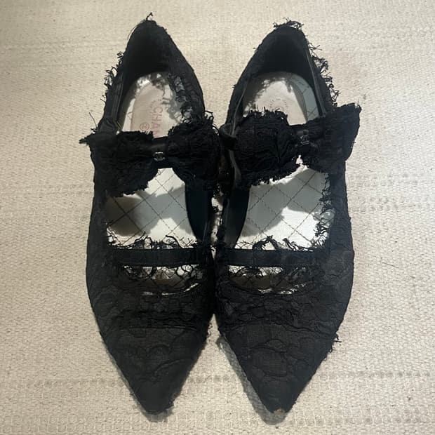 샤넬 블랙 레이스 플랫슈즈
