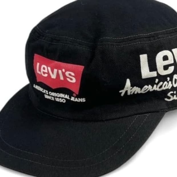 LEVI’S