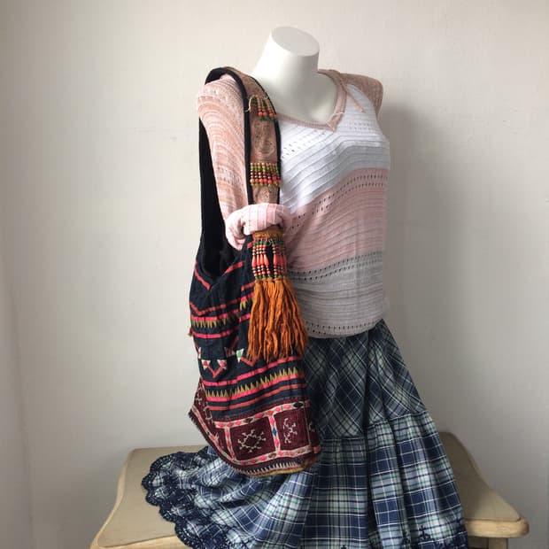 ethnic mood shoulder bag