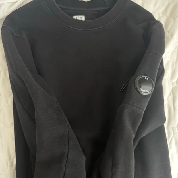 Cp컴퍼니 맨투맨