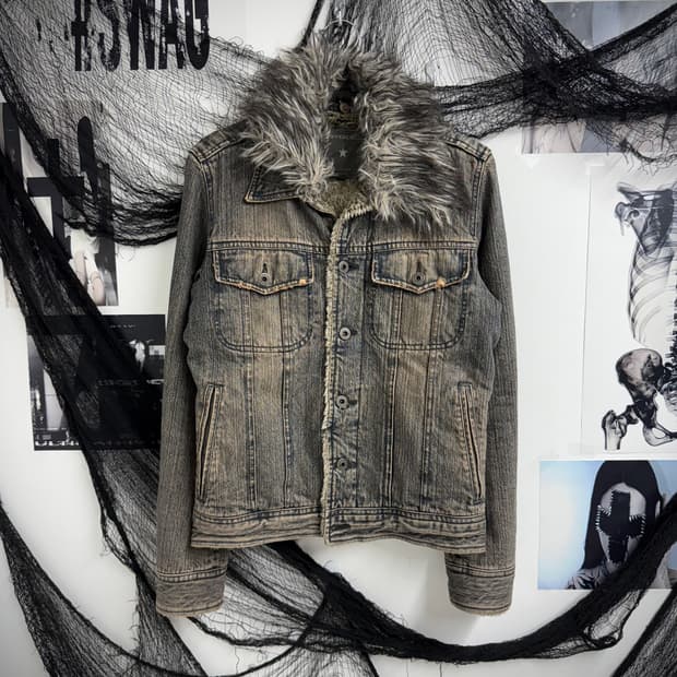 00s fur denim jacket