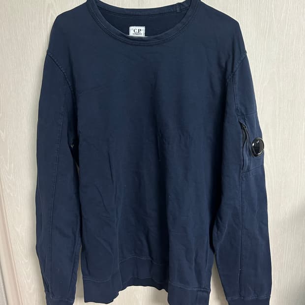 CP컴퍼니 네이비색 롱슬리브 맨투맨 팜 사이즈L