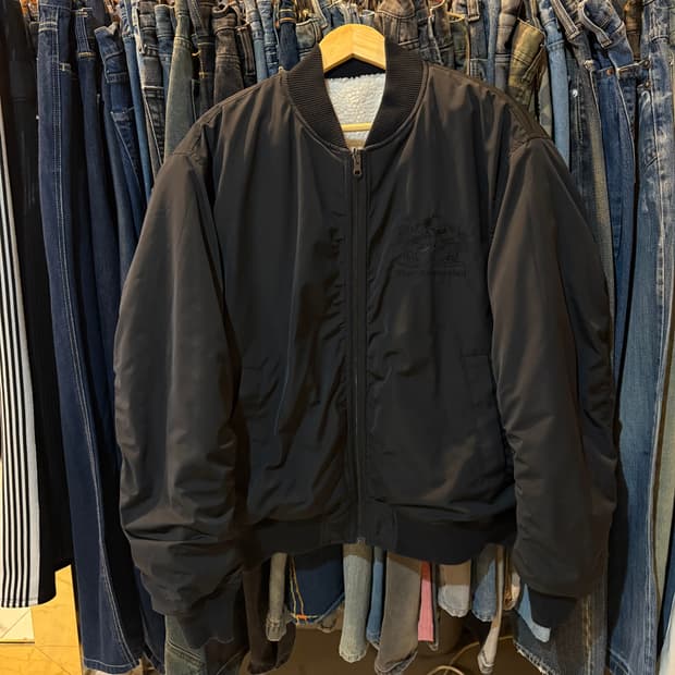 리바이스 x 디즈니 콜라보 리버시블 항공점퍼