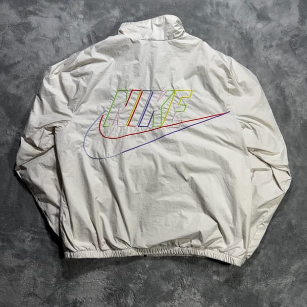 나이키 빅로고 바람막이 아이보리